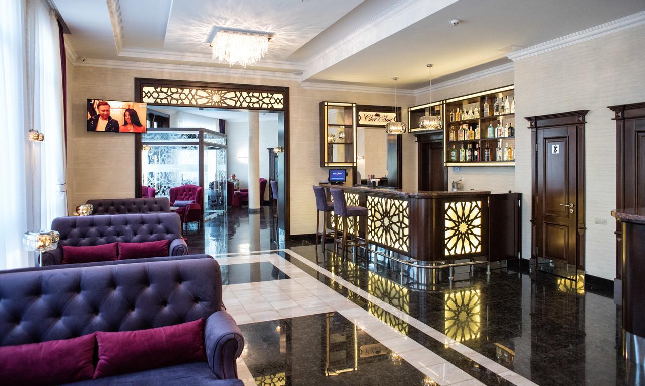 Shato Hotel Червоноград Екстер'єр фото